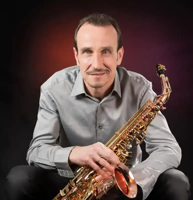 Michel supera 2 768x799 jpg